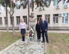 В МБАЛ “Д-р Иван Селимински”-Сливен - тържествен медицински съвет и поднасяне на венци пред паметника на патрона