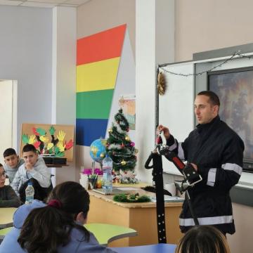 ГОСТУВА НИ СЛУЖИТЕЛ ОТ РАЙОННА СЛУЖБА „ПОЖАРНА БЕЗОПАСНОСТ И ЗАЩИТА НА НАСЕЛЕНИЕТО“