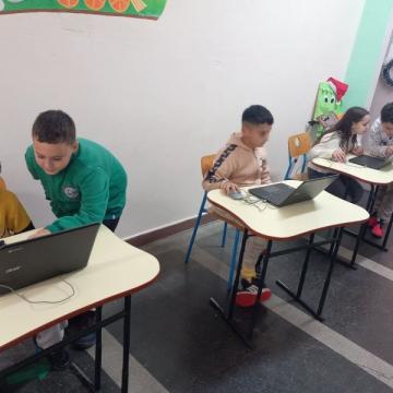 ВЪЛШЕБСТВОТО НА КОЛЕДА СЕ ПРЕНЕСЕ В ОУ“ПАНАЙОТ ХИТОВ“