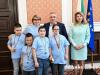 Емоционална среща в Община Сливен с деца със специални потребности и успехи в плуването