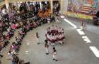 Танца на учениците от танцов състав "ДЕТЕЛИНА" при ХІІ ОУ