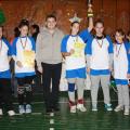 Диан Червенкондев с победителките от XI училище 