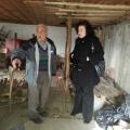 Нено Ненов и Десислава Танева в предвиденото за ремонт помещение 